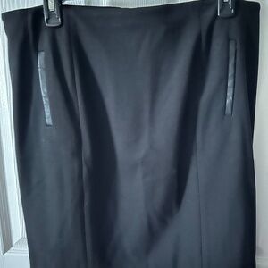 Black professional Ann Taylor Pencil Skirt - great condition!